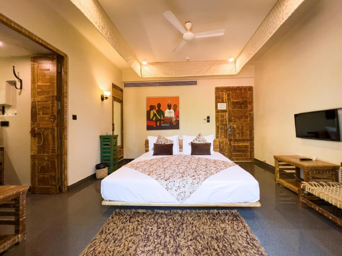 3102Bce - A Vedic Resort Vagator Bagian luar foto